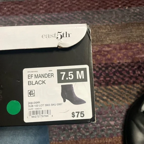 NWT East 5th Black Heeled Ankle Boots Size 7.5 Memory foam - Picture 3 of 7